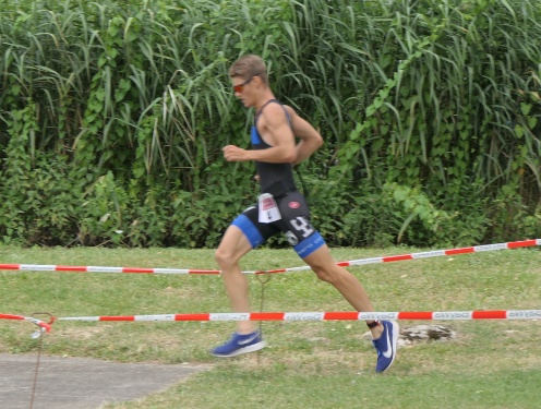 Jakob Heeß auf dem Weg zu Rang vier in Öttingen (Foto von Tina Schramm/Öttingen)