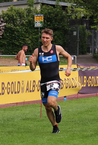 Kai Dahlhaus wurde vierter in der AK 20 bei der EM in Weert. (Hier beim Triathlon in Waiblingen, Foto: Verena Scholl)